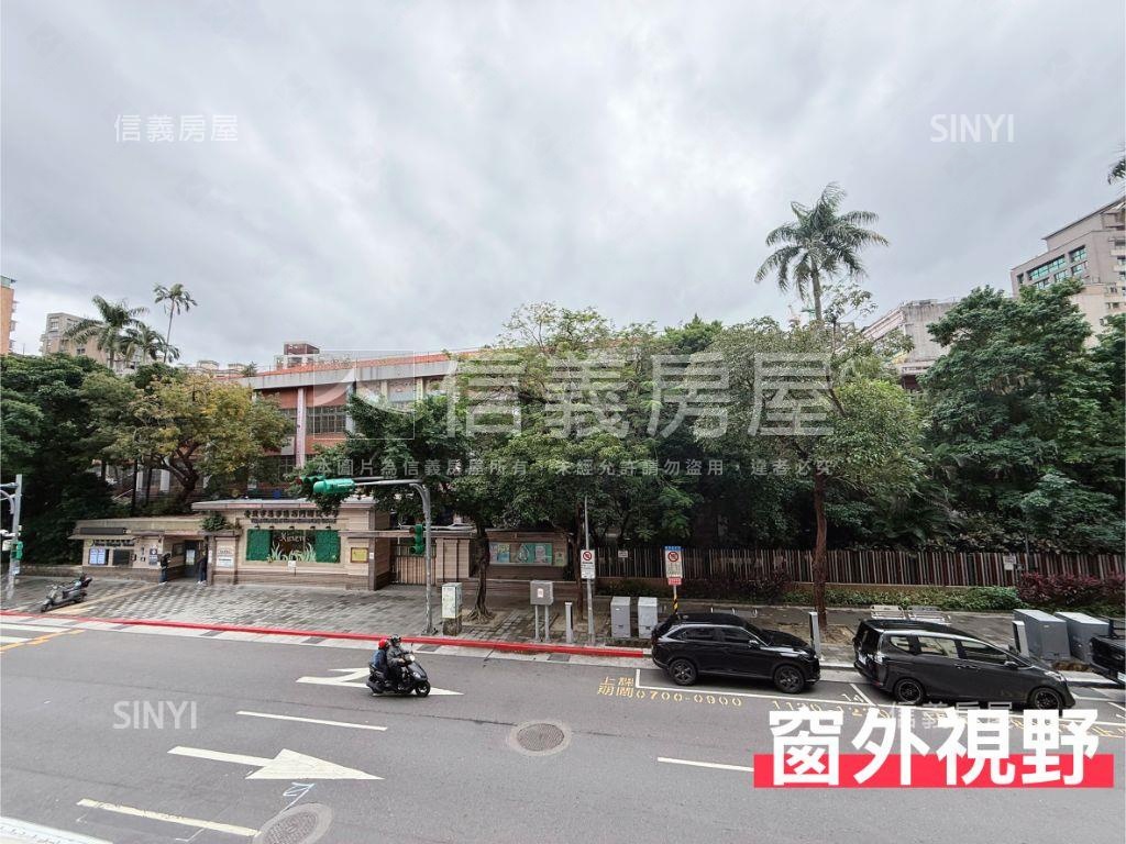 西門成都路雙層樓大辦公室房屋室內格局與周邊環境