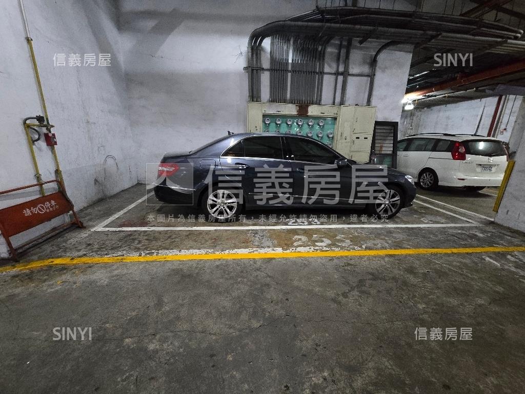 首選大旭地★仕房坡平車位房屋室內格局與周邊環境