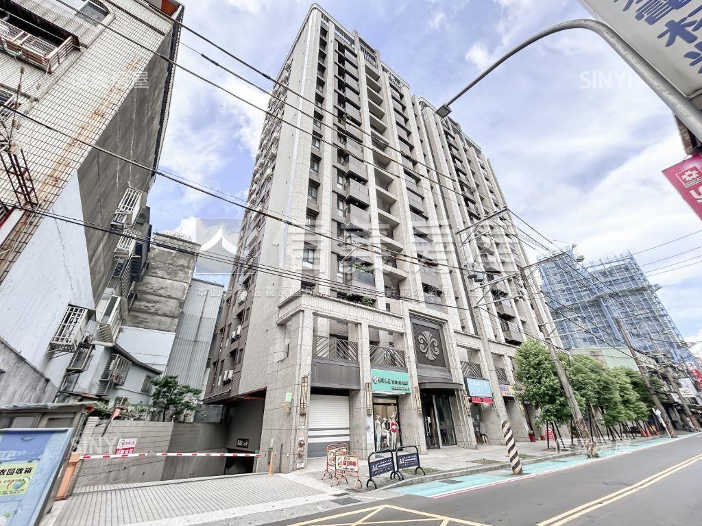 葳格博閱●頂峰２房帶車位房屋室內格局與周邊環境