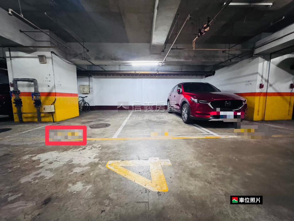輝皇時代高樓精裝四房平車房屋室內格局與周邊環境