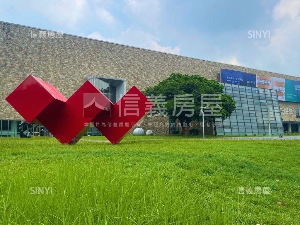 勤美首席三車位帝王戶房屋室內格局與周邊環境