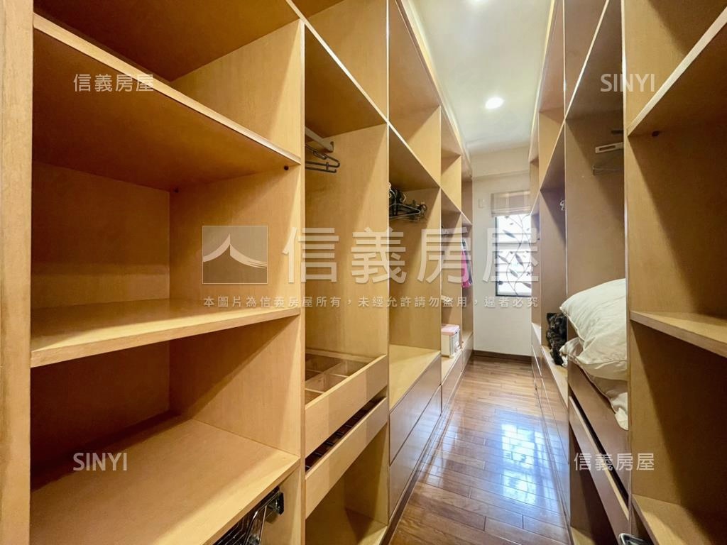 虎尾寮太子御苑併排雙車墅房屋室內格局與周邊環境