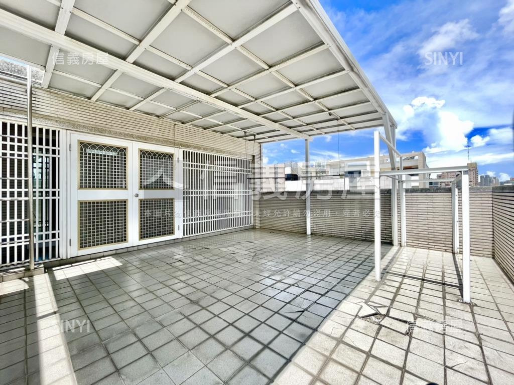 虎尾寮太子御苑併排雙車墅房屋室內格局與周邊環境
