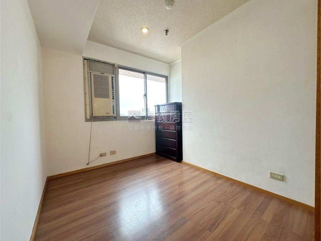 君國天廈遠眺美景經典美宅房屋室內格局與周邊環境