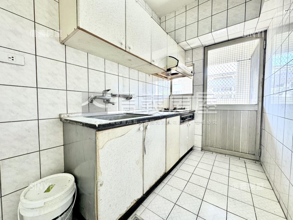 工學商圈三房平車房屋室內格局與周邊環境