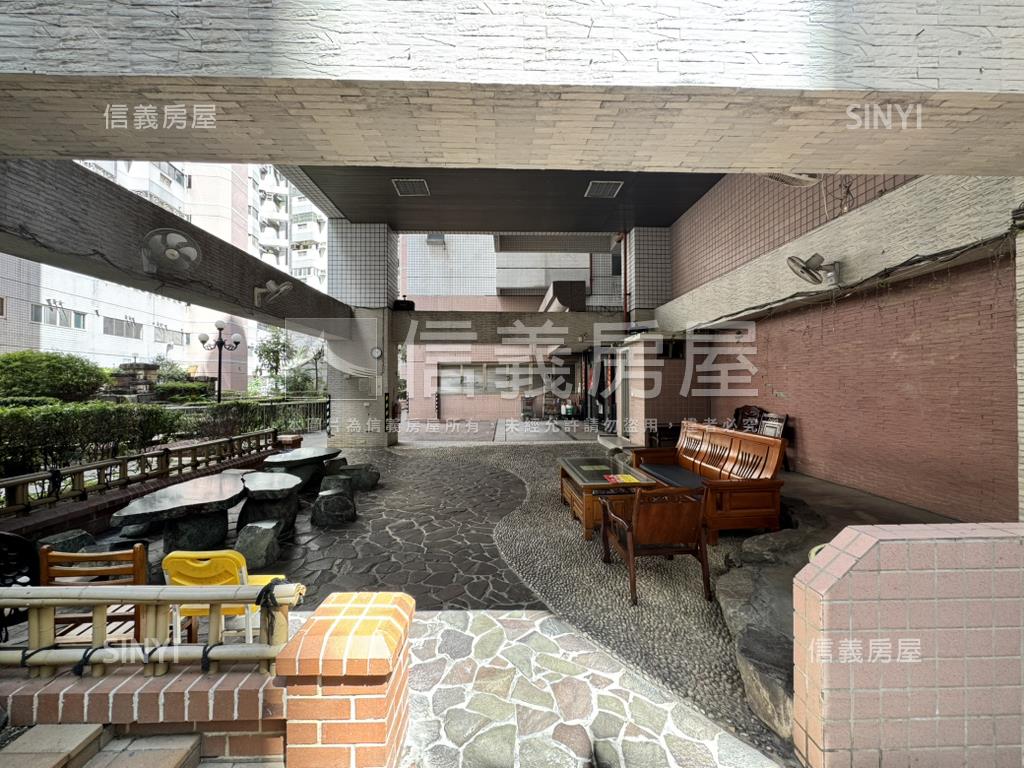 工學商圈三房平車房屋室內格局與周邊環境