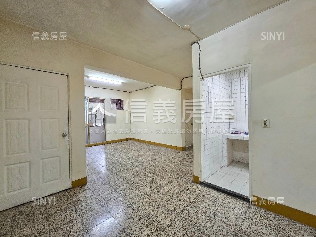 中正路方正二樓房屋室內格局與周邊環境