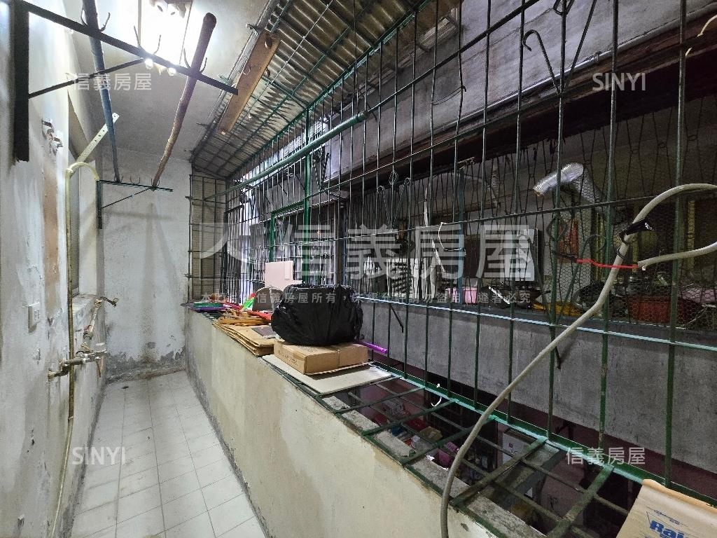 中正路方正二樓房屋室內格局與周邊環境