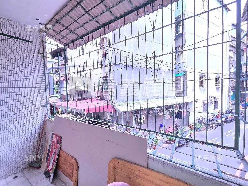 中正路方正二樓房屋室內格局與周邊環境