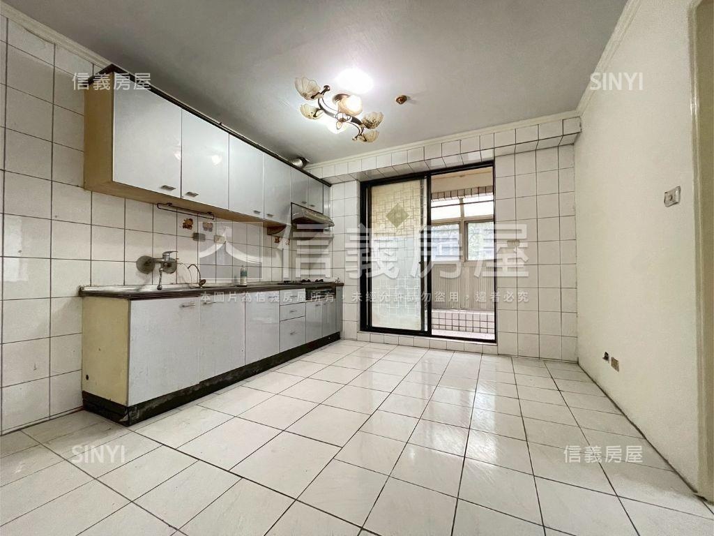 林口好宅三房附車位房屋室內格局與周邊環境