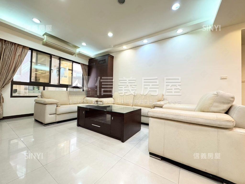 世紀皇家朝外明亮美屋房屋室內格局與周邊環境