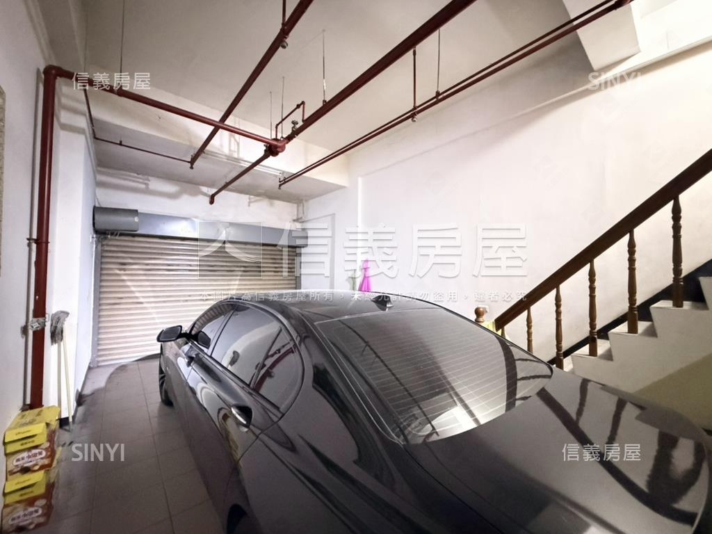 紅透天稀有釋出房屋室內格局與周邊環境