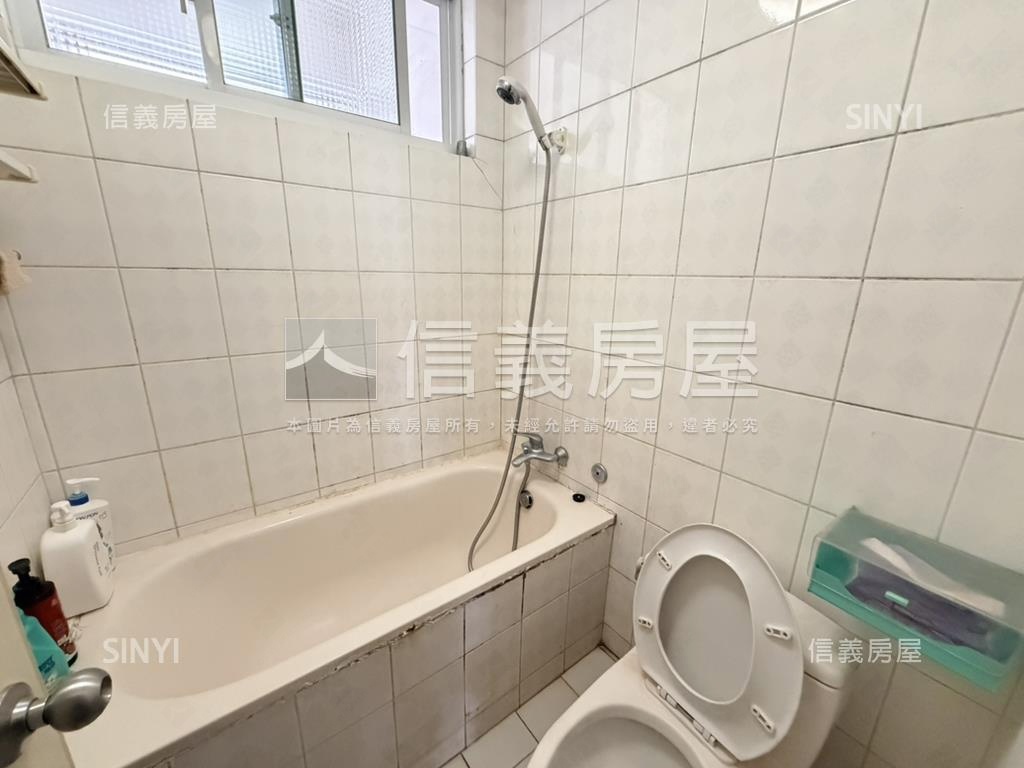 紅透天稀有釋出房屋室內格局與周邊環境