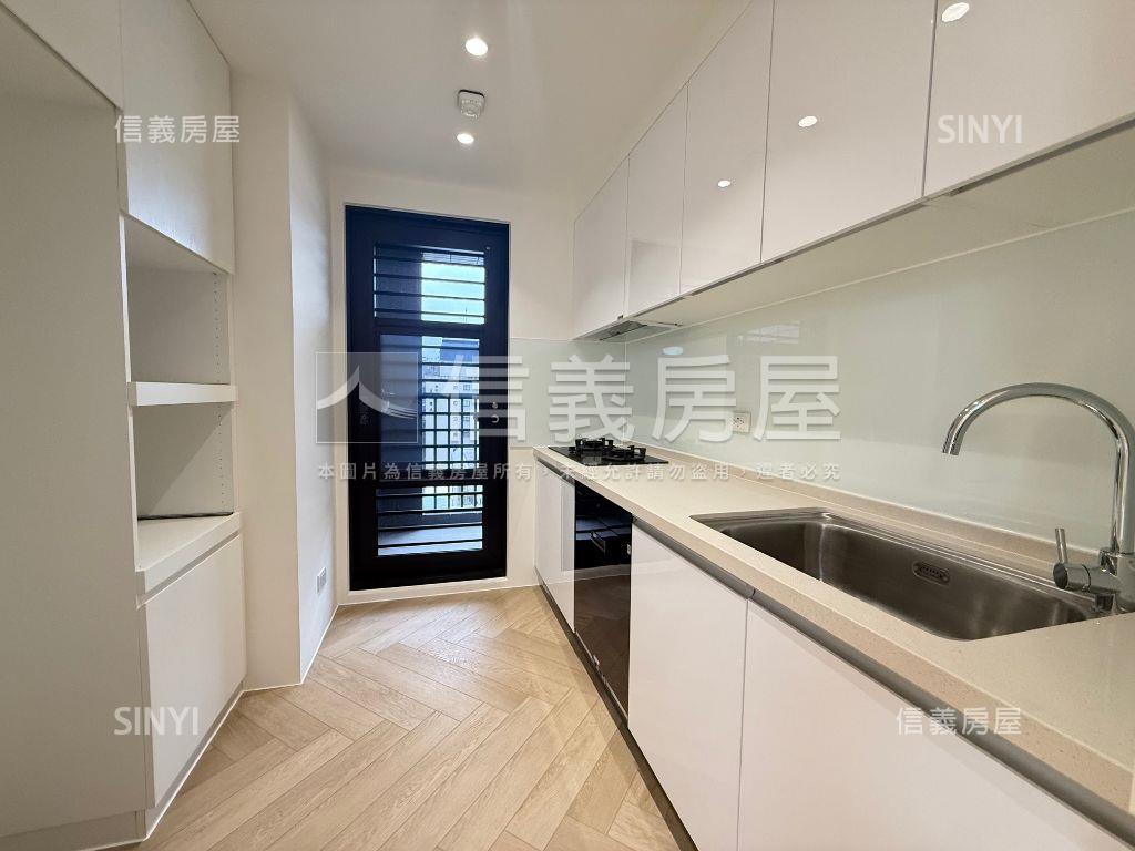 久康青沺美裝潢９樓房屋室內格局與周邊環境