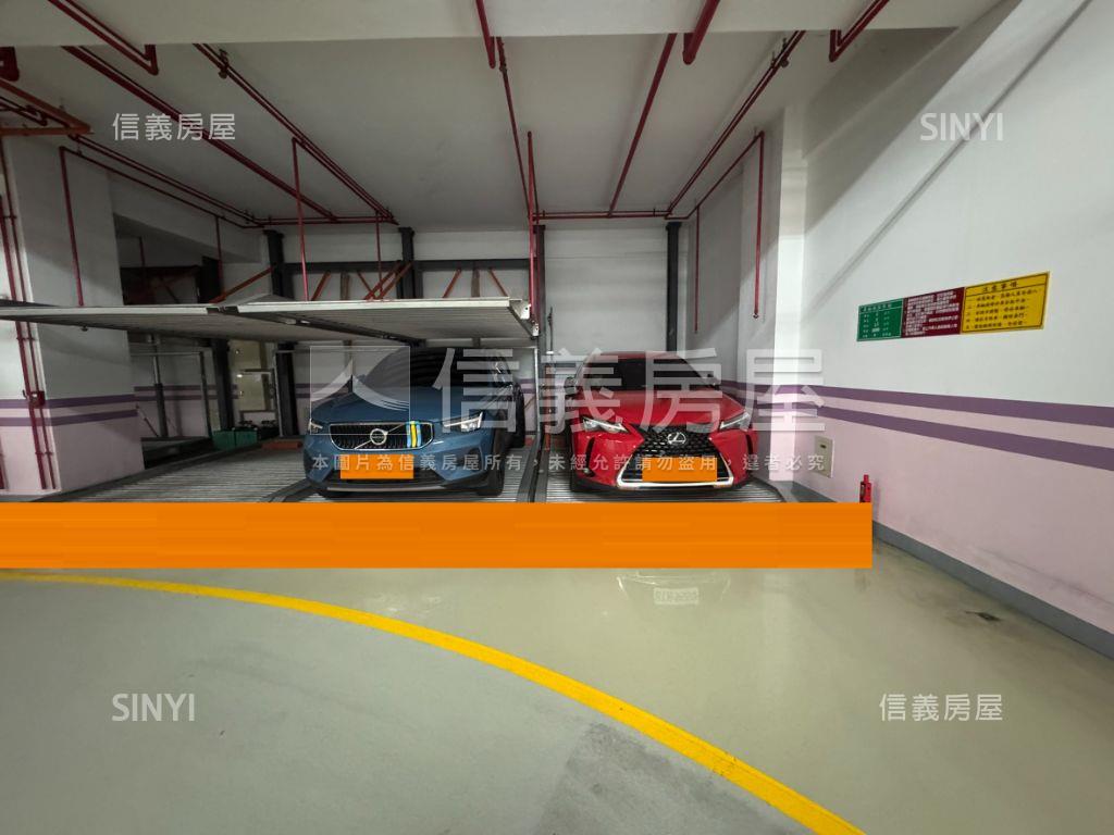 巨蛋瑞豐裝潢兩房平移車位房屋室內格局與周邊環境