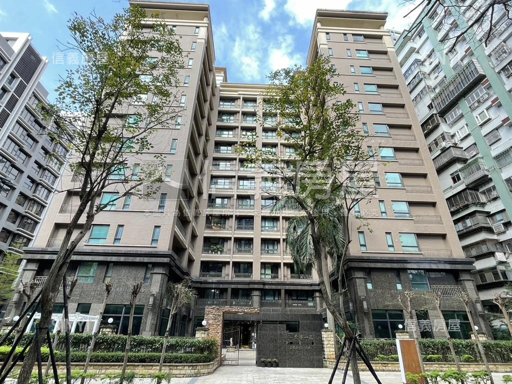 東禧一品明亮四房車位房屋室內格局與周邊環境