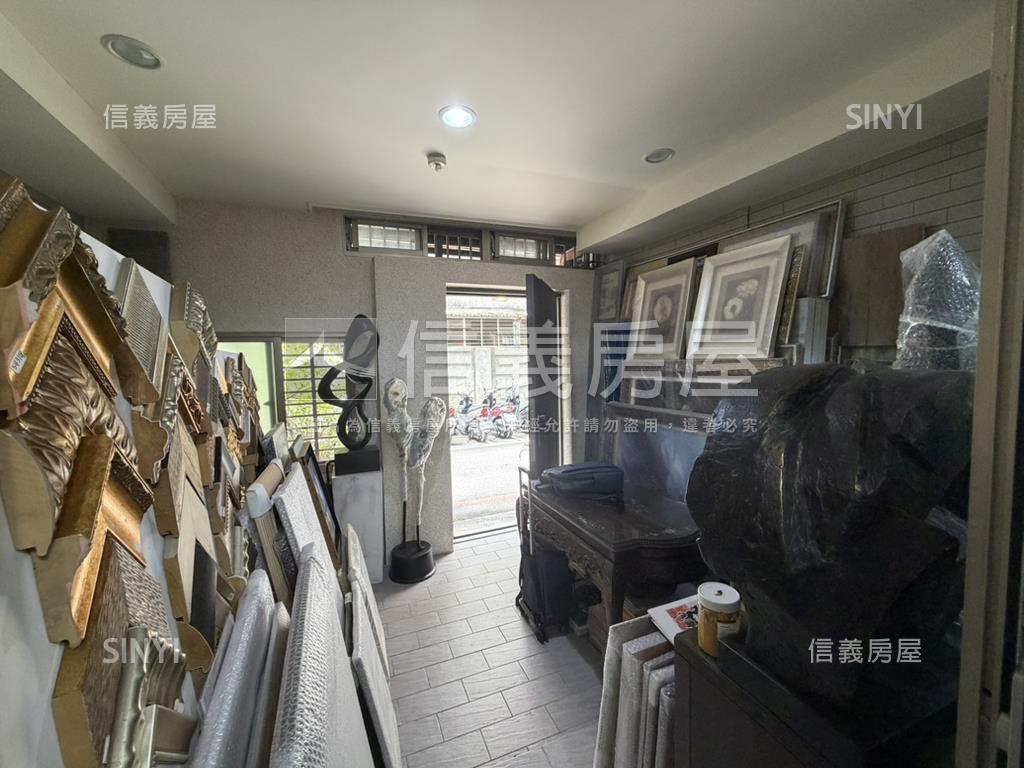 寬敞明亮美美的一樓房屋室內格局與周邊環境