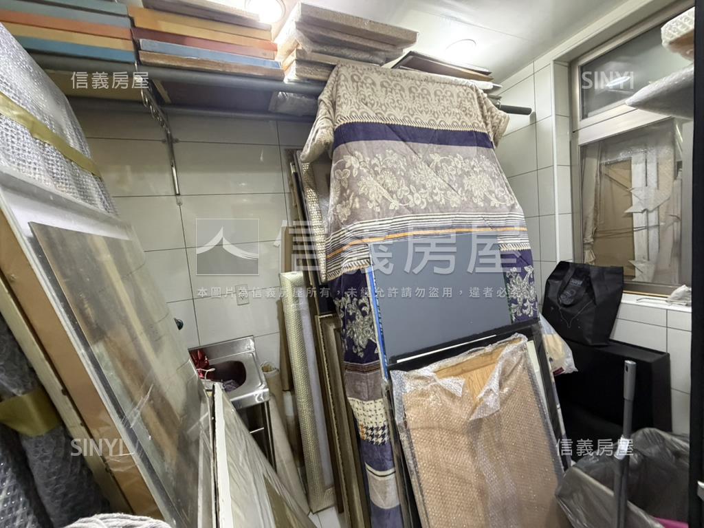 寬敞明亮美美的一樓房屋室內格局與周邊環境