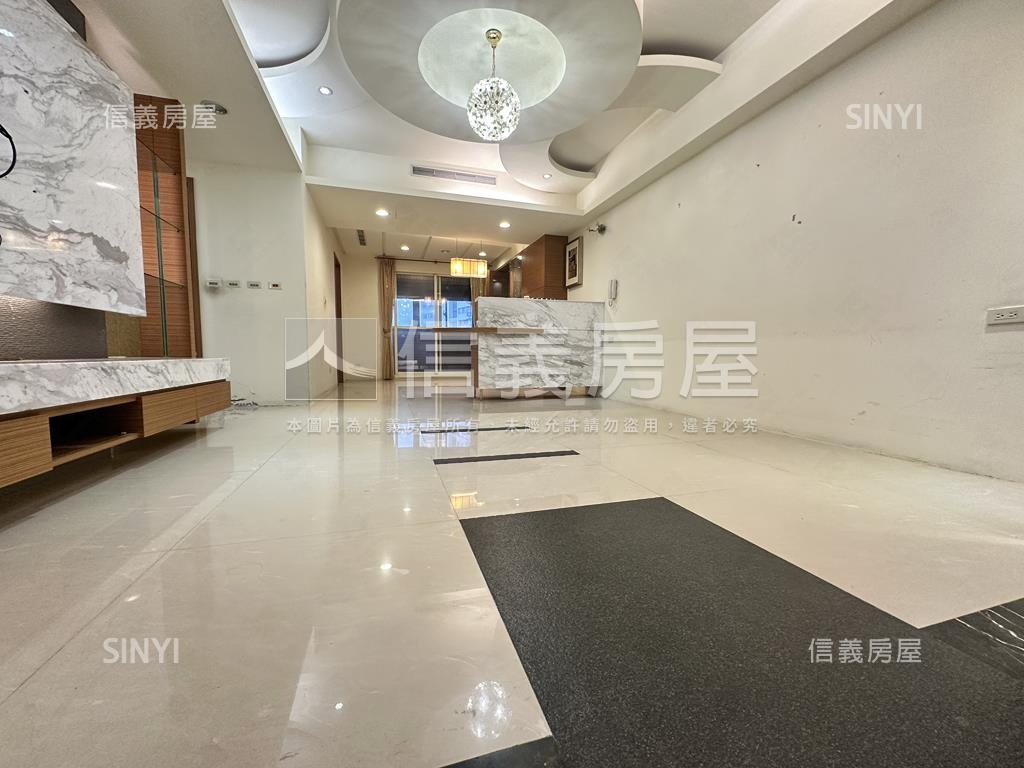 仁愛國寶３房子母車位房屋室內格局與周邊環境