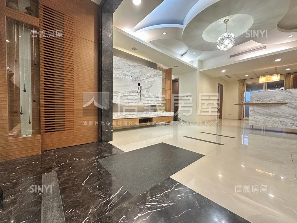 仁愛國寶３房子母車位房屋室內格局與周邊環境