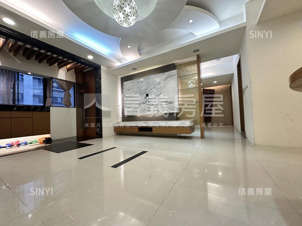 仁愛國寶３房子母車位房屋室內格局與周邊環境