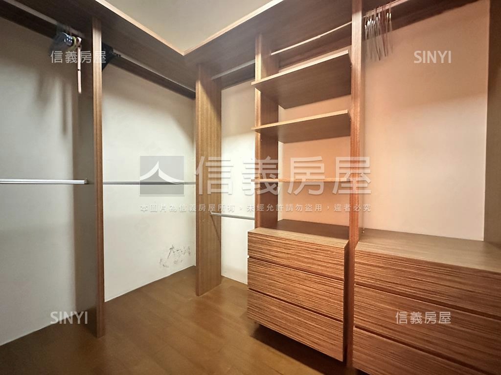 仁愛國寶３房子母車位房屋室內格局與周邊環境