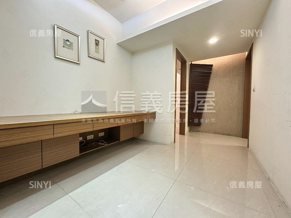 仁愛國寶３房子母車位房屋室內格局與周邊環境