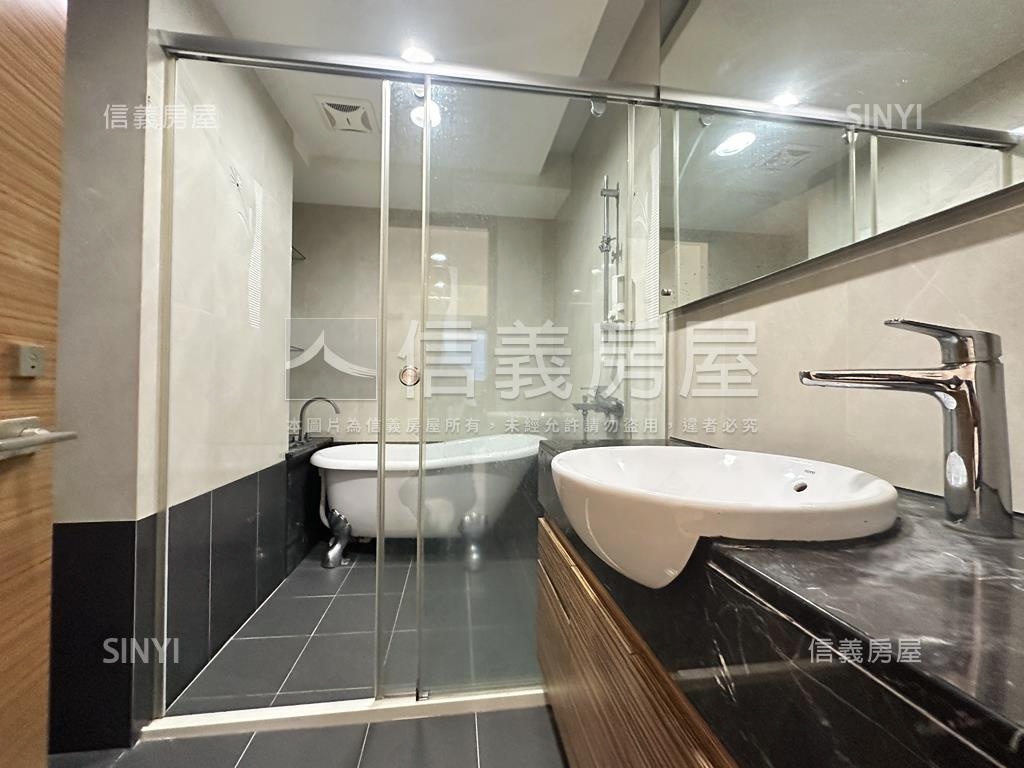 仁愛國寶３房子母車位房屋室內格局與周邊環境