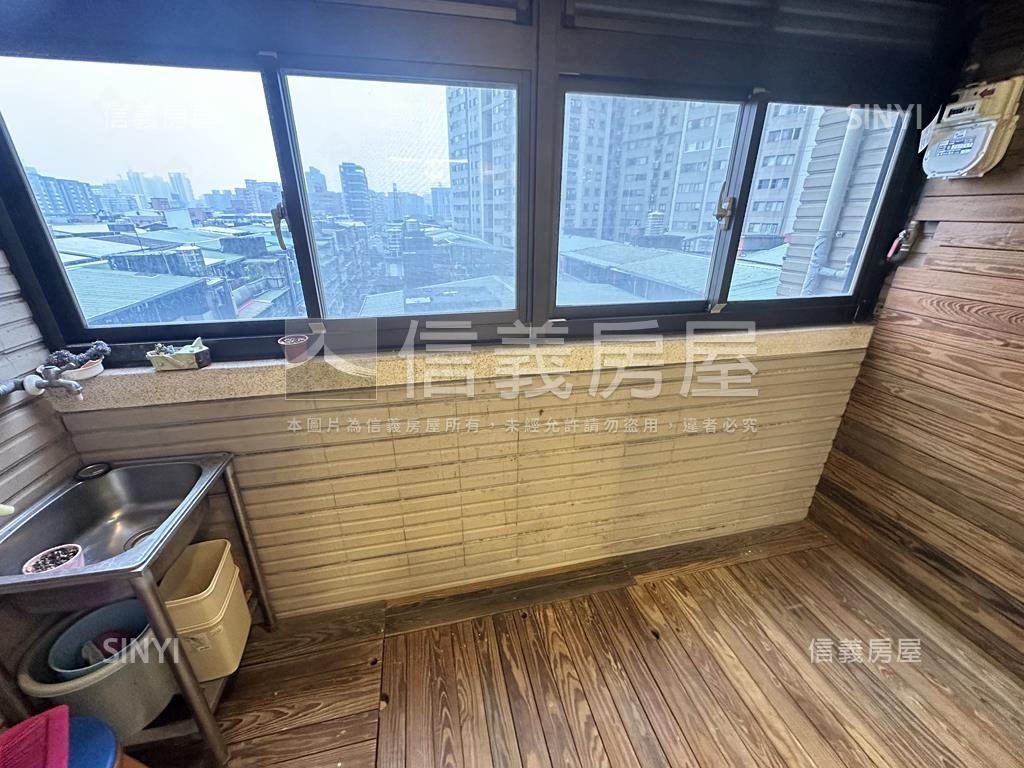 仁愛國寶３房子母車位房屋室內格局與周邊環境