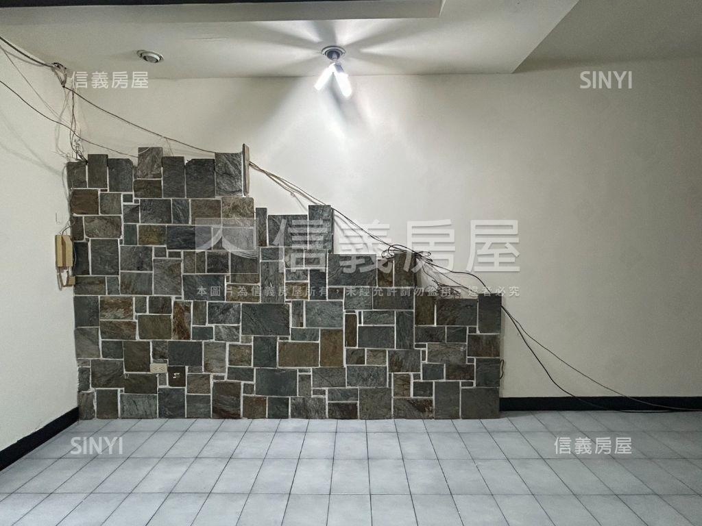 稀！公寓一樓方便停車房屋室內格局與周邊環境
