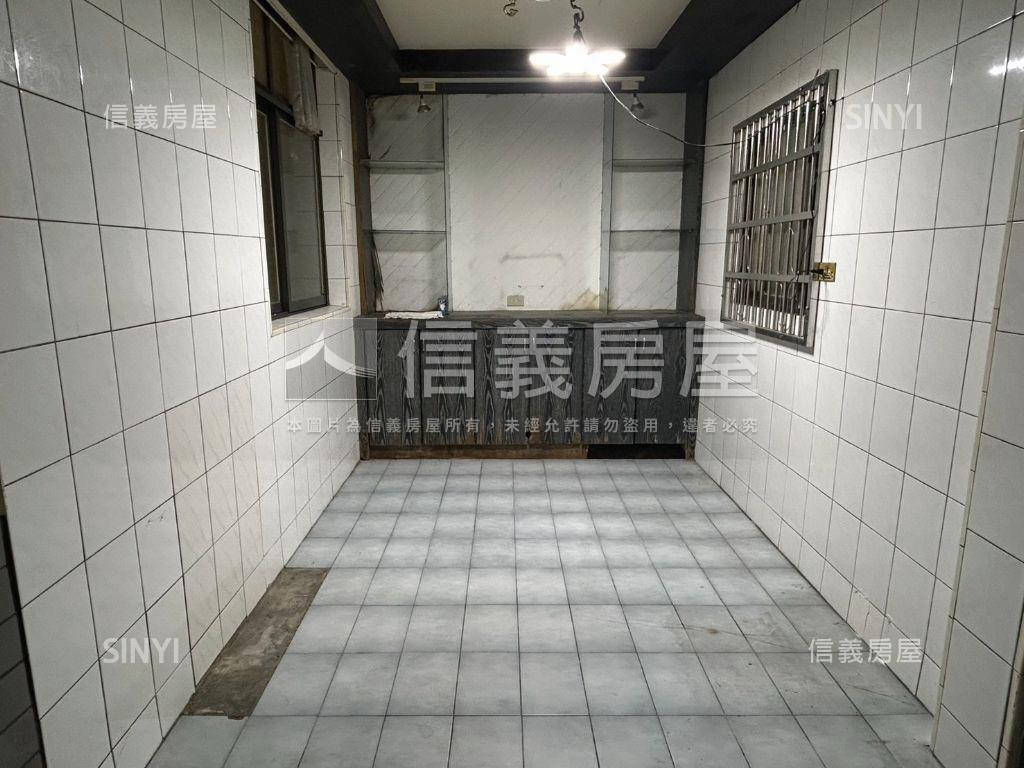 稀！公寓一樓方便停車房屋室內格局與周邊環境