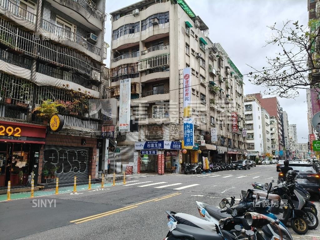 東區稀有角間金店房屋室內格局與周邊環境