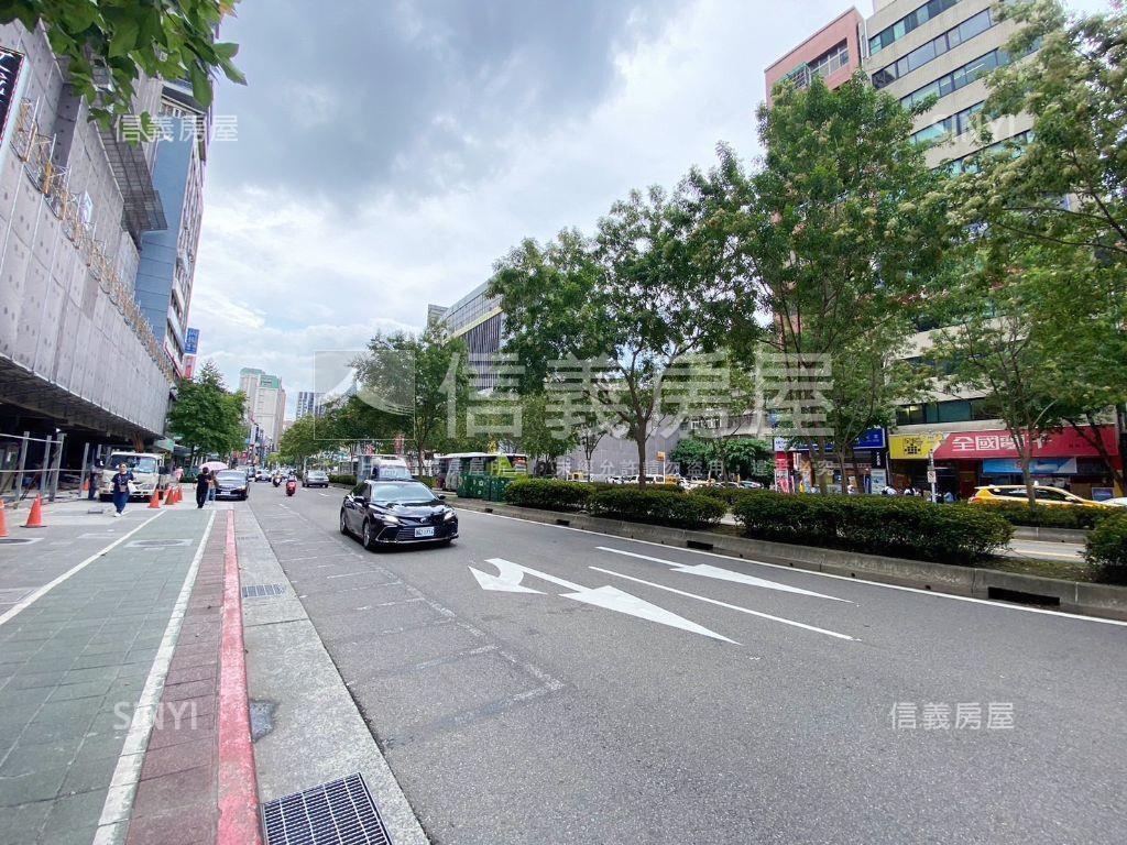 東門捷運＿鼎泰豐旁美車位房屋室內格局與周邊環境