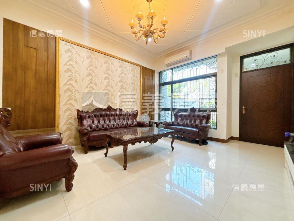 公園首排霸氣庭院雙車墅房屋室內格局與周邊環境