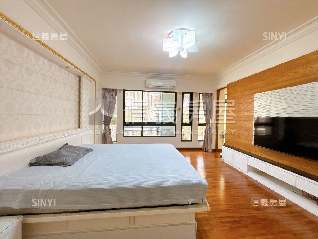 公園首排霸氣庭院雙車墅房屋室內格局與周邊環境