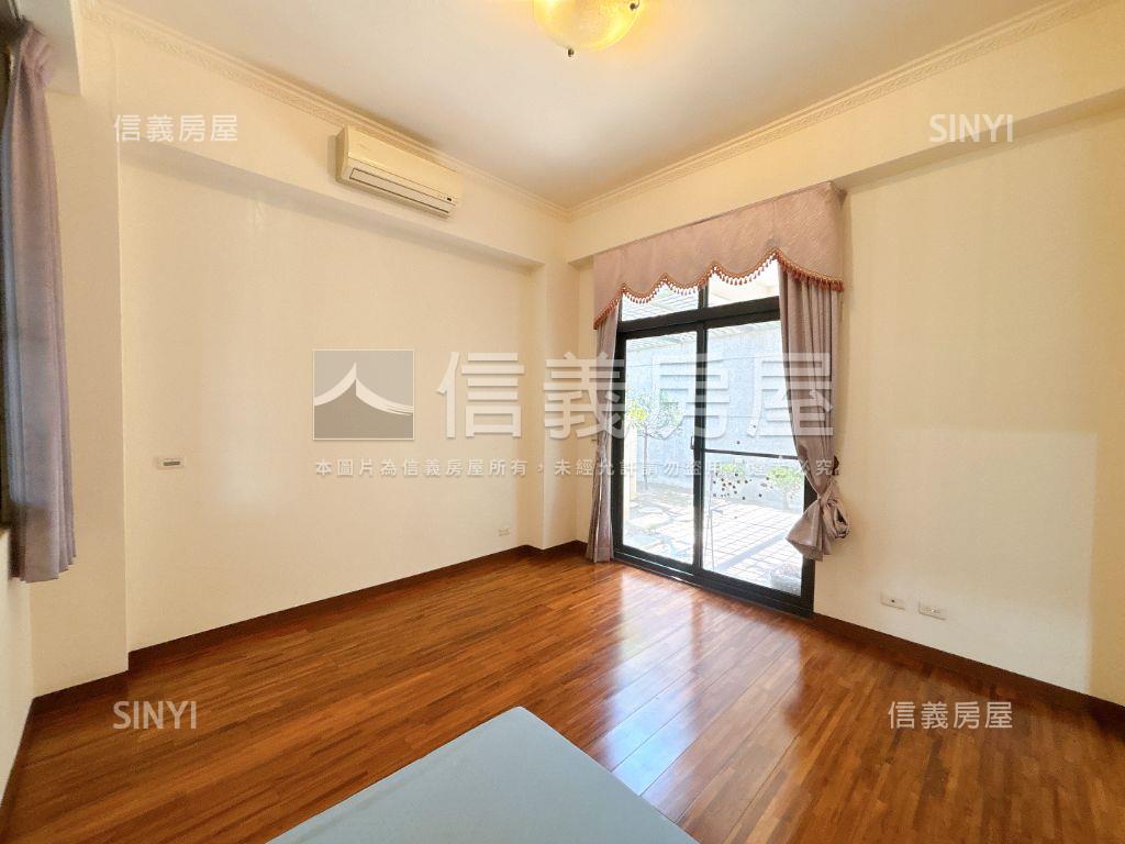 公園首排霸氣庭院雙車墅房屋室內格局與周邊環境