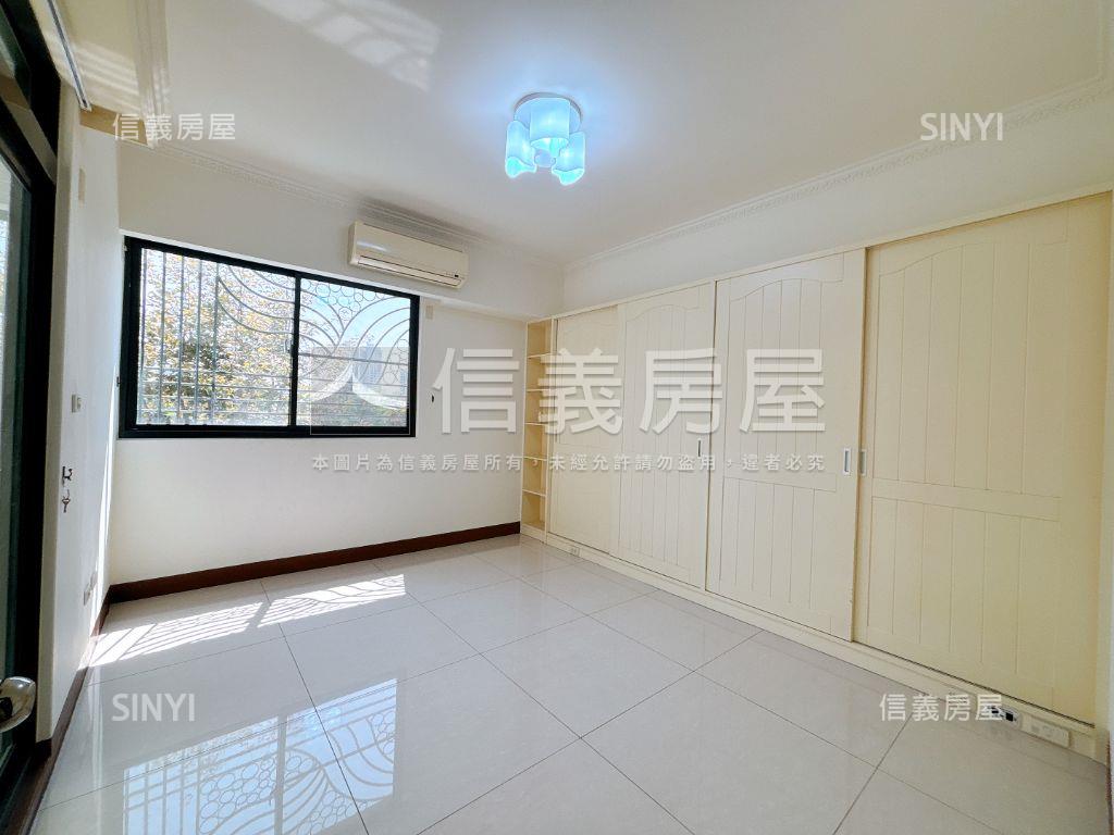 公園首排霸氣庭院雙車墅房屋室內格局與周邊環境