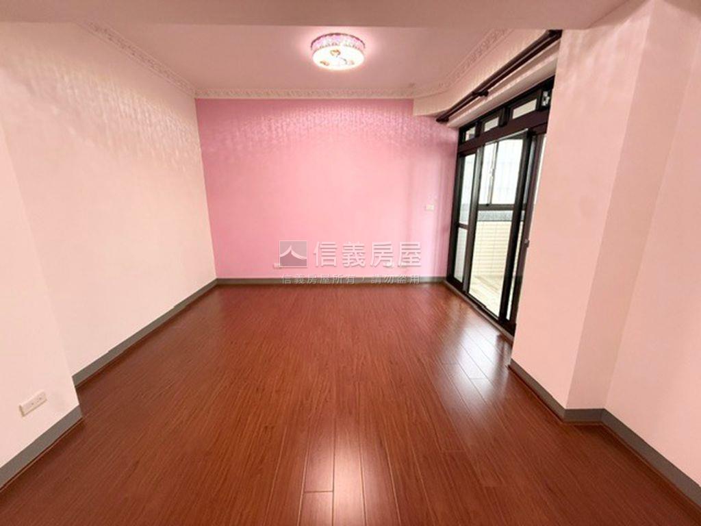 渴望園區綠意溫馨透天別墅房屋室內格局與周邊環境