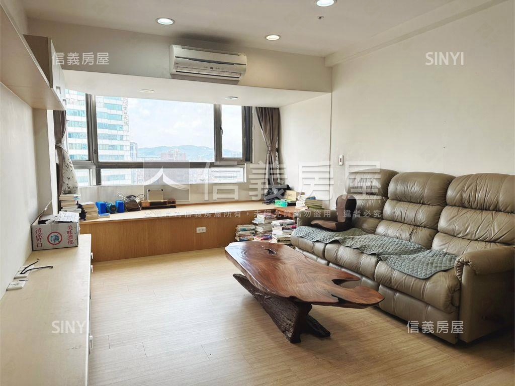 新埔捷運景觀三房稀有釋出房屋室內格局與周邊環境
