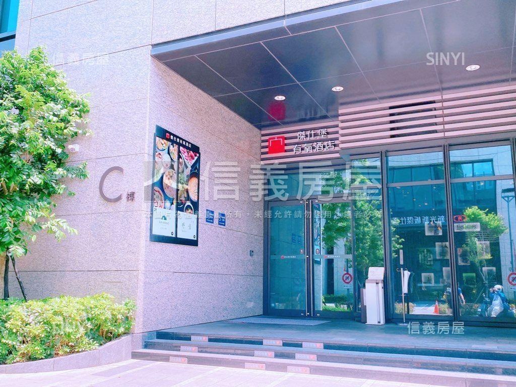 新埔捷運景觀三房稀有釋出房屋室內格局與周邊環境