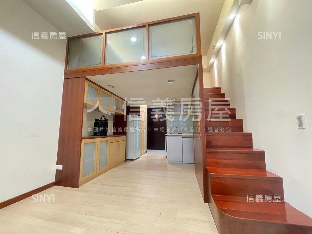 潤泰復興ＧＯＧＯ挑高美宅房屋室內格局與周邊環境