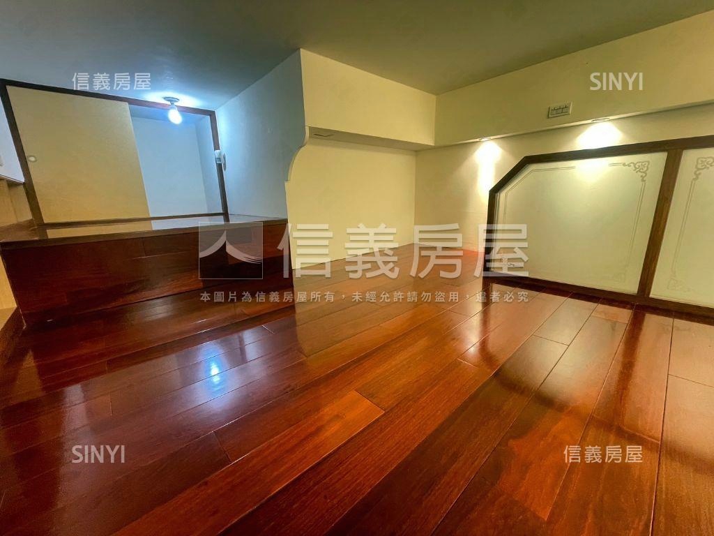 潤泰復興ＧＯＧＯ挑高美宅房屋室內格局與周邊環境