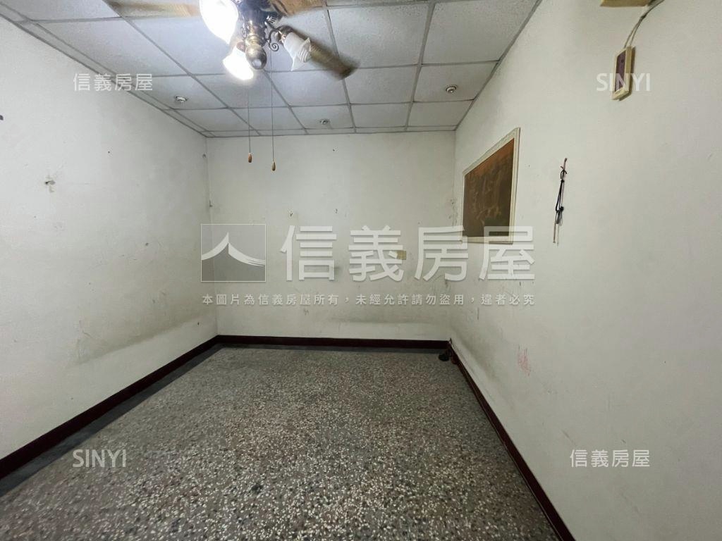 近城隍廟好整理起家厝房屋室內格局與周邊環境