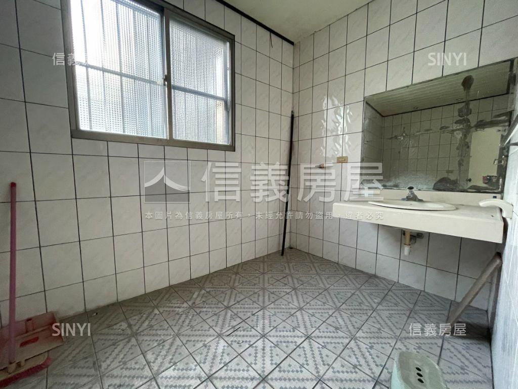 近城隍廟好整理起家厝房屋室內格局與周邊環境
