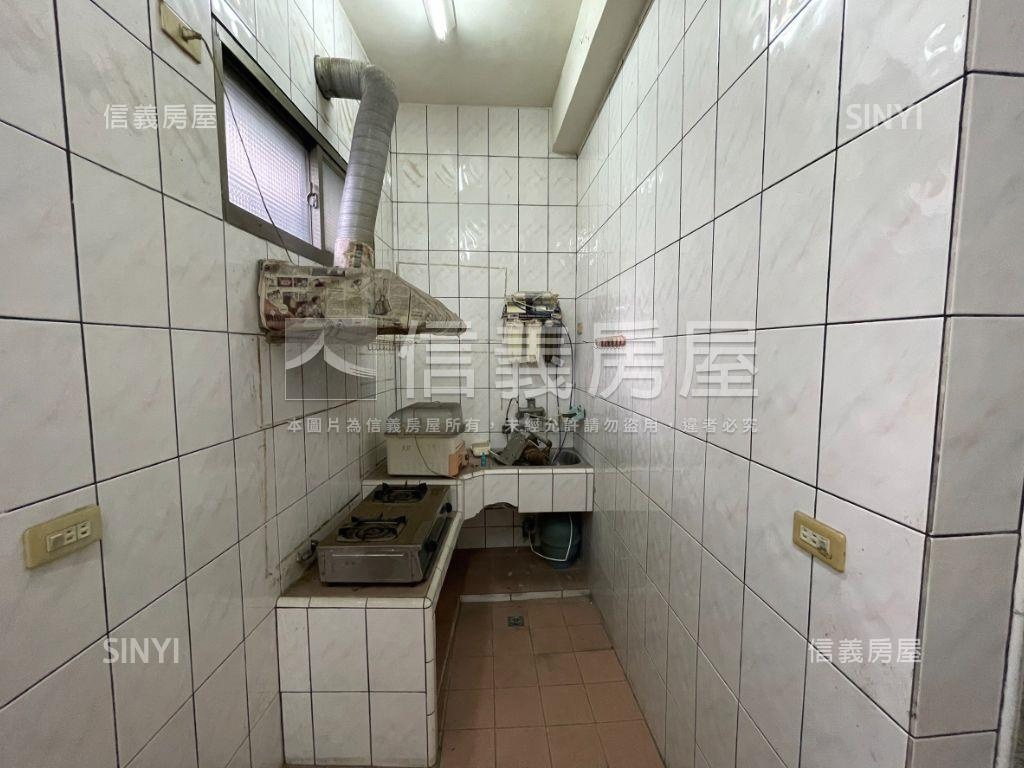 近城隍廟好整理起家厝房屋室內格局與周邊環境