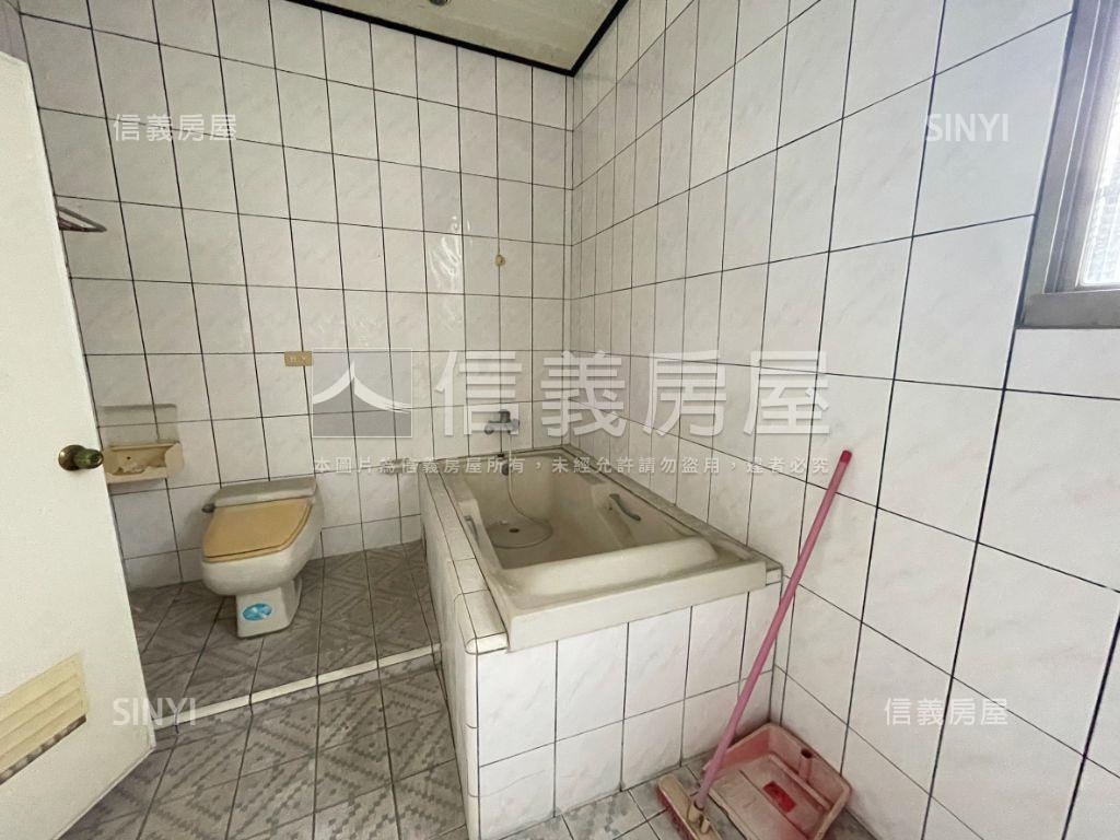 近城隍廟好整理起家厝房屋室內格局與周邊環境