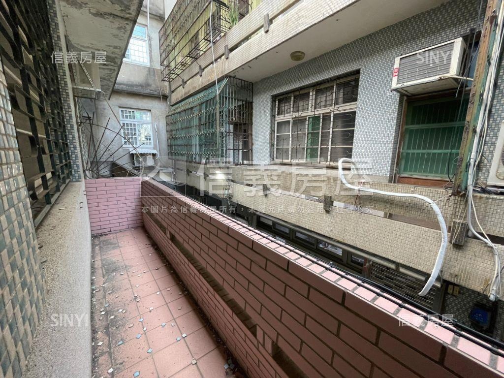 近城隍廟好整理起家厝房屋室內格局與周邊環境
