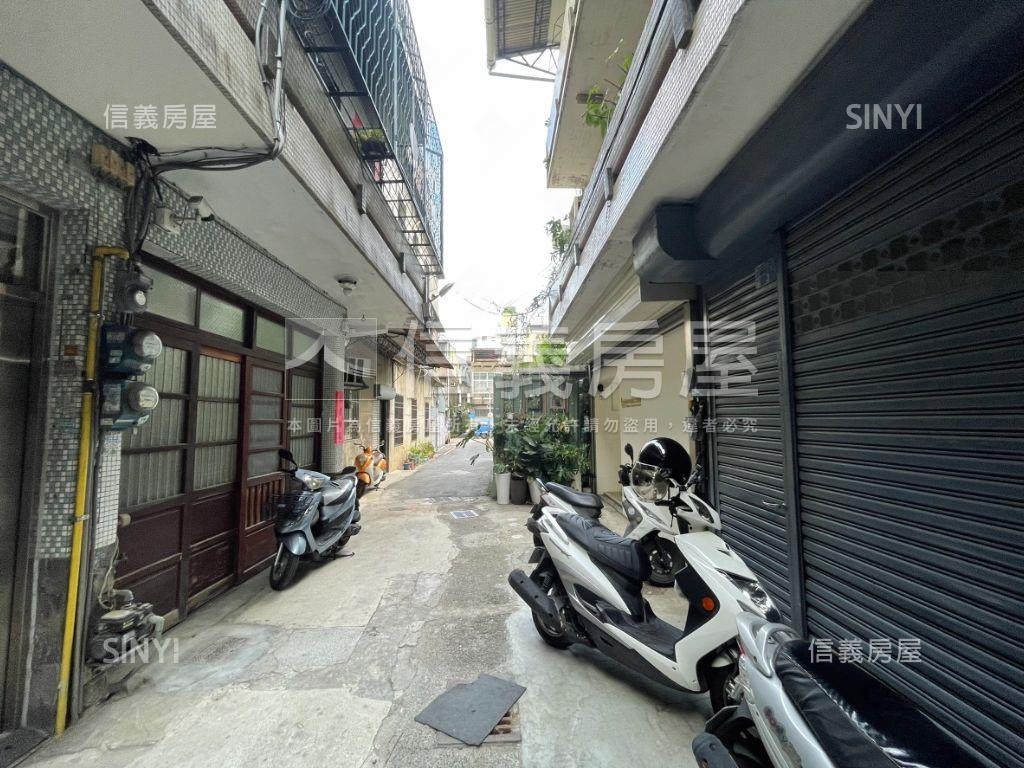 近城隍廟好整理起家厝房屋室內格局與周邊環境