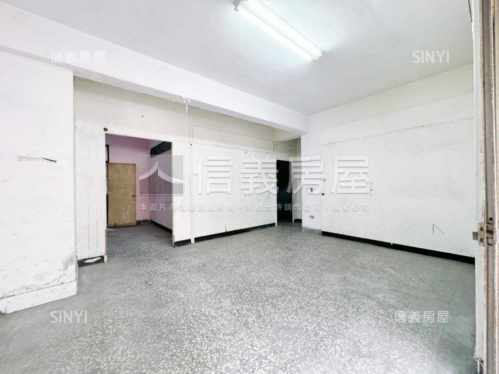 新埔活巷。方正三樓房屋室內格局與周邊環境