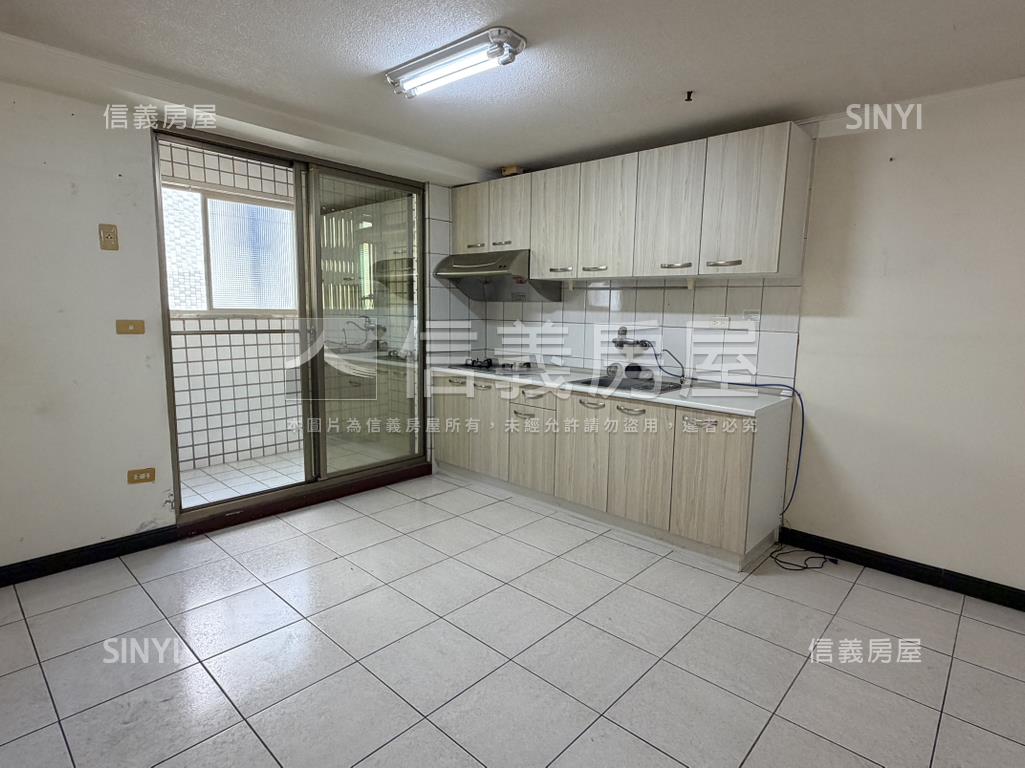 建興學區首選／次頂樓三房房屋室內格局與周邊環境